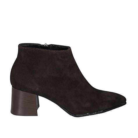 Stivaletto donna con Morsetto slim in camoscio marrone scuro